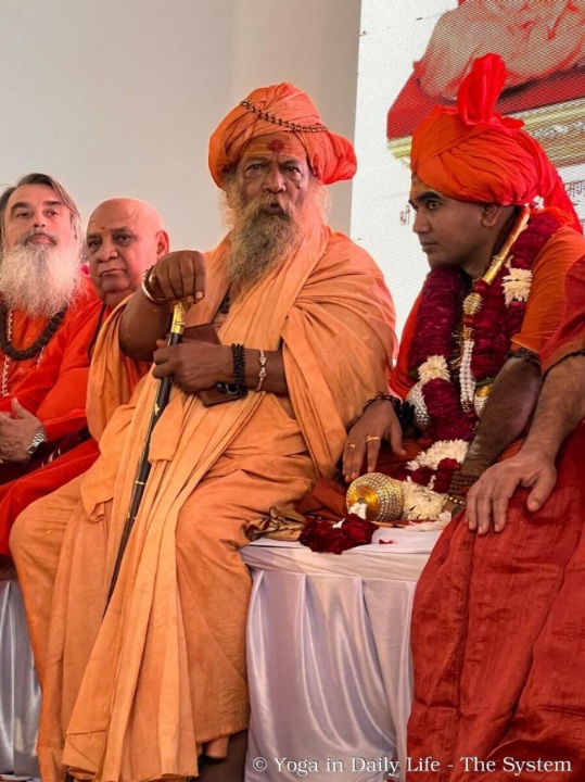 7.10._mm_s_avatar_puriji__acharja_mm_vishokanandji_wm